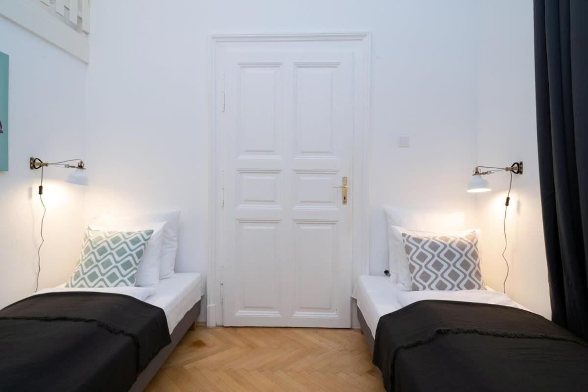 Апартаменти Comfortable And Quiet *